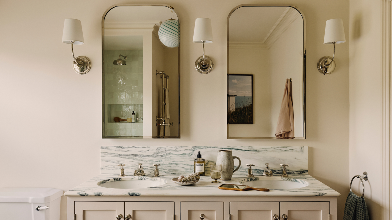 I'm Ruthlessly Decluttering My Tiny Bathroom with Amazon's Bestselling 76-Cent Organizing Trays