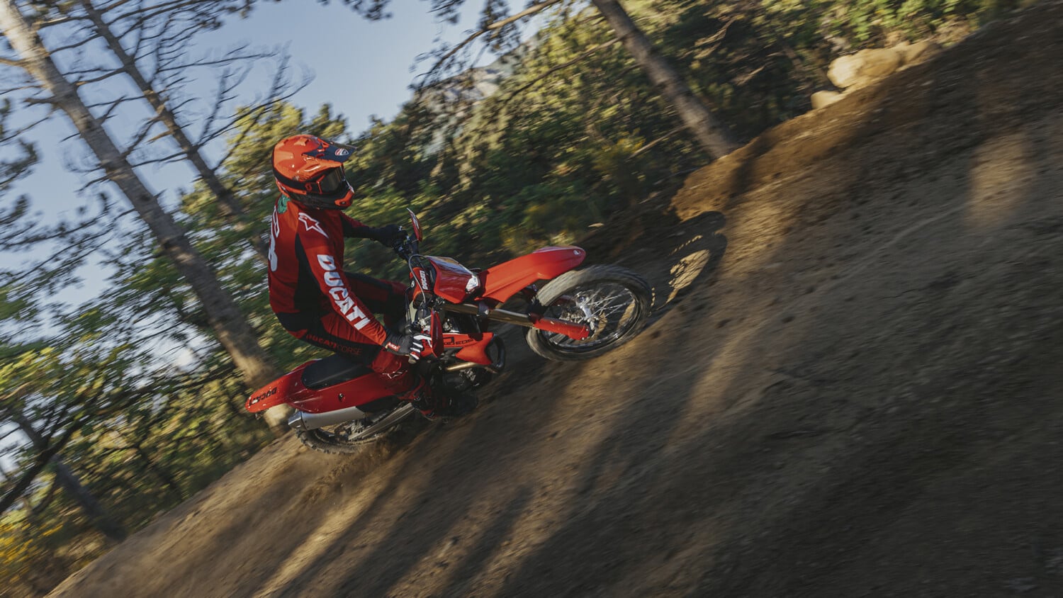 Ducati Desmo450 EDS : la 450 enduro qui veut détrôner KTM dès 2026