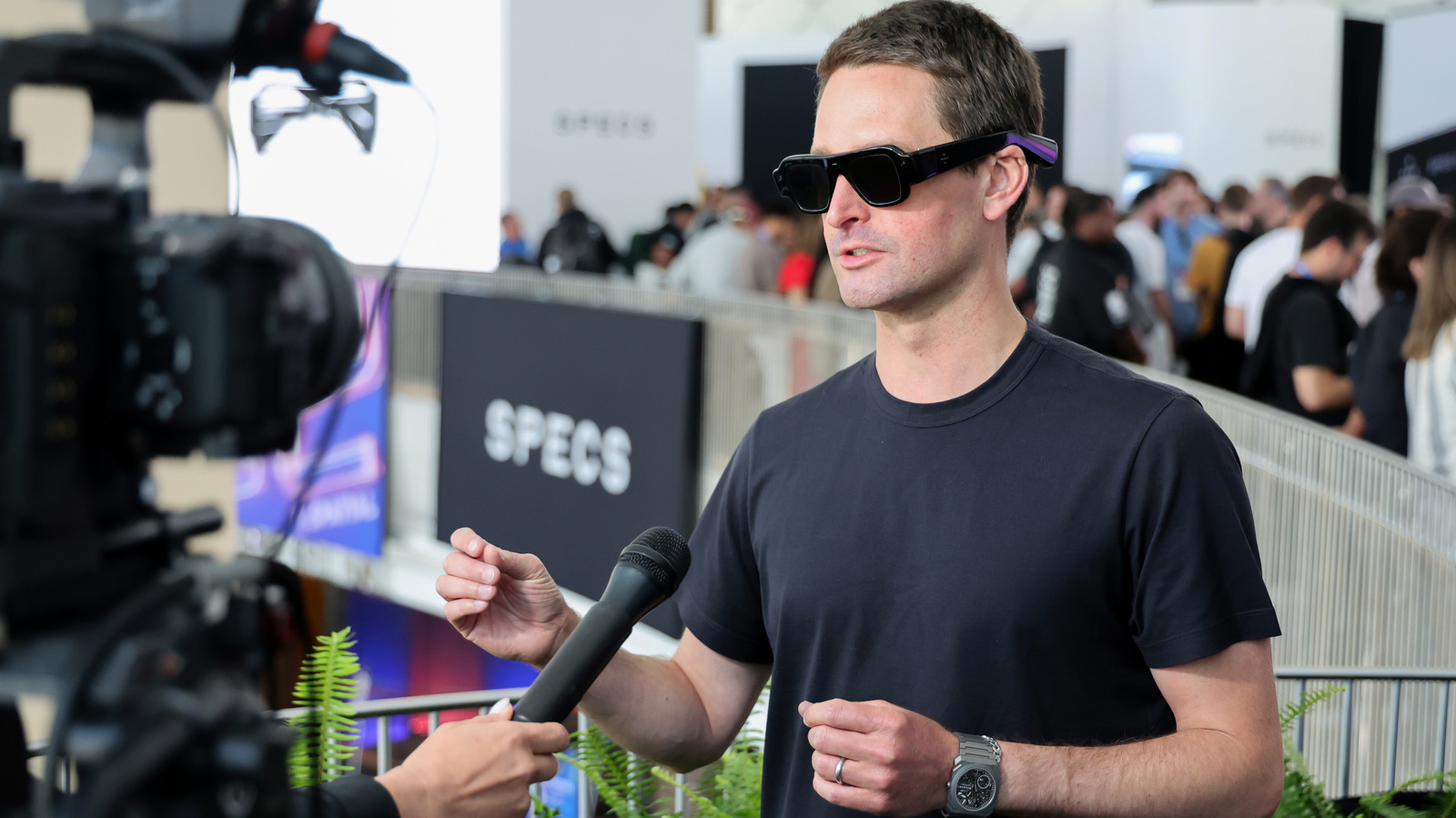 Evan Spiegel Doesn't Want You to Call Snap Specs AI Glasses — Here's Why
