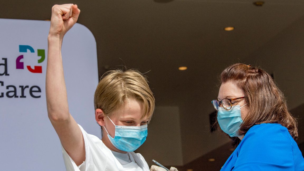 OB-GYNs Release Independent Vaccine Schedule, Pushing Back Against RFK Jr.'s Anti-Vaccine Agenda