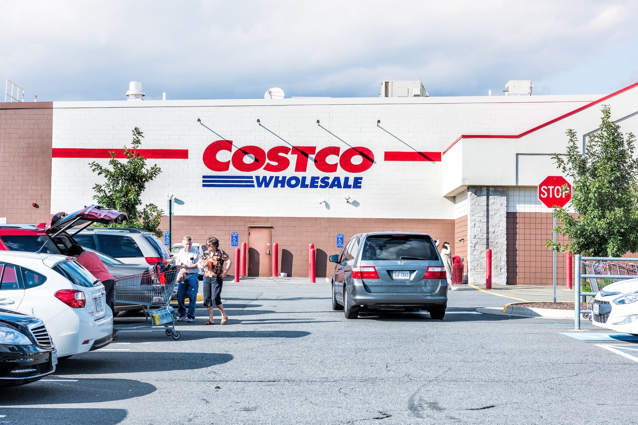 15 Editor-Approved Costco Summer Staples to Grab Right Now