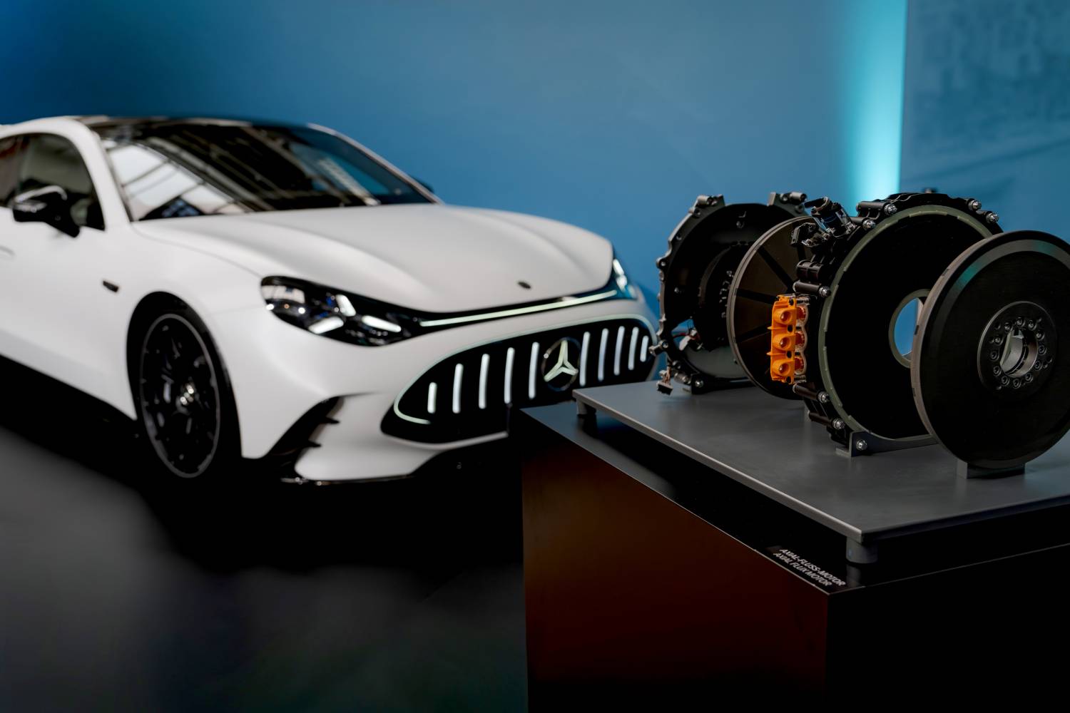 Mercedes lance la production en série de son moteur à flux axial : une révolution pour la voiture électrique