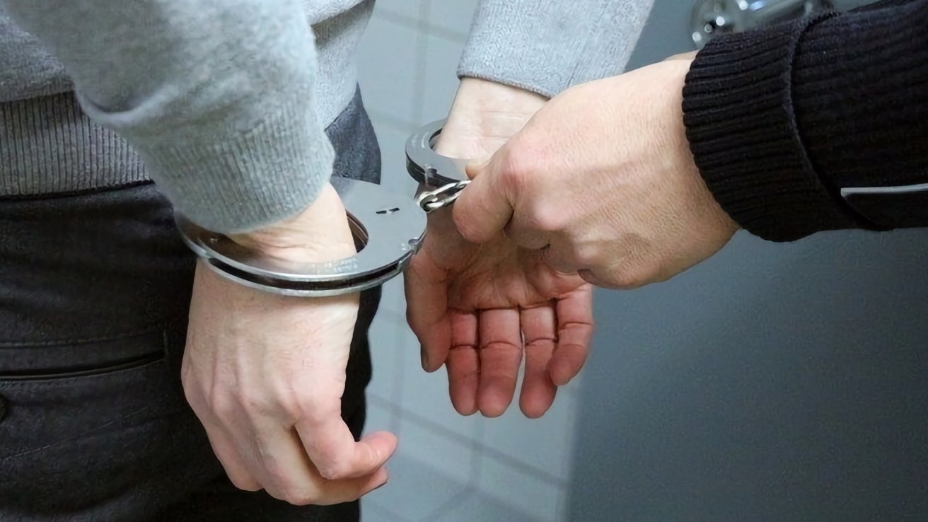 Crime Blotter: NFL Star Accused of Biting iPhone, AirTag Stalking Conviction, and More Apple-Related Crimes
