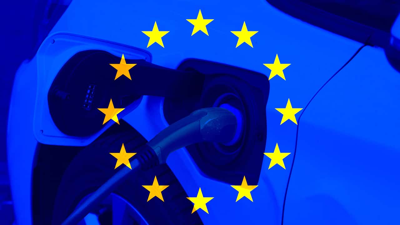 Interdiction de l'essence et du diesel en 2035 : sept États membres réaffirment leur soutien à la voiture électrique