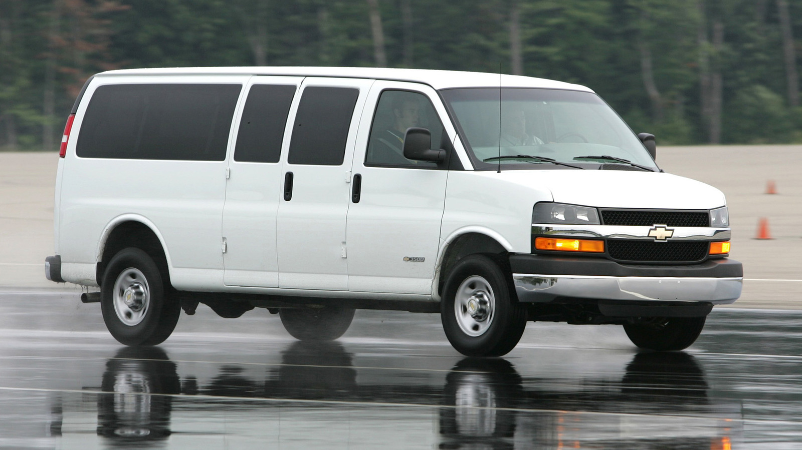 2027 Chevy Express: The Van That Time Forgot (And That's Surprisingly Okay)