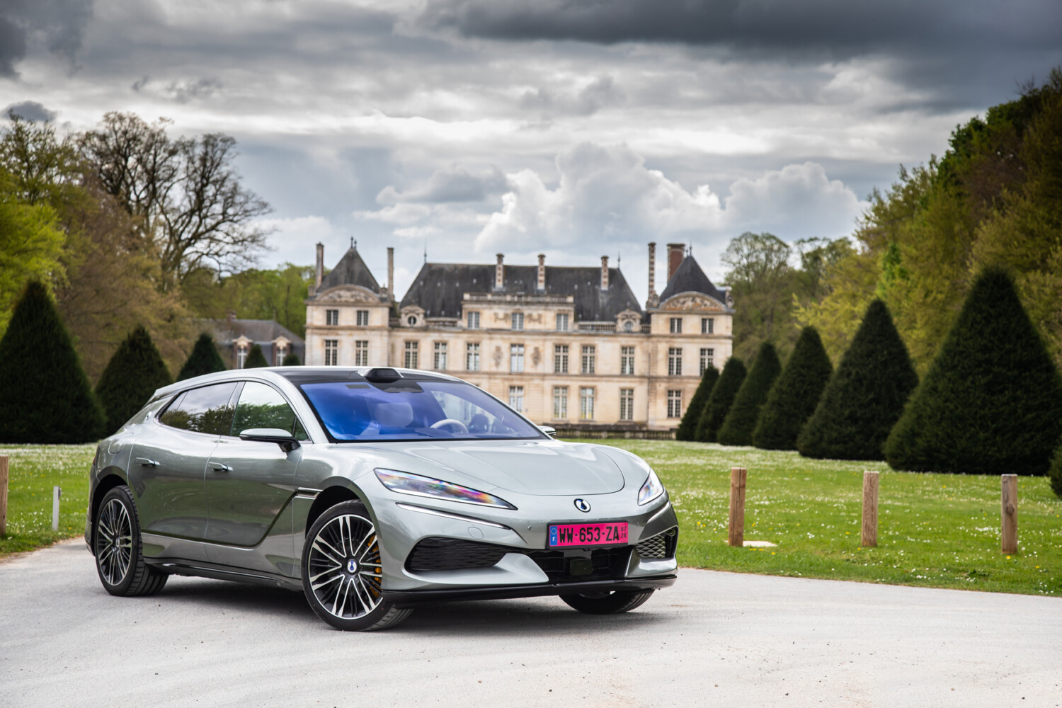1er Essai - Denza Z9GT (2026) : la berline de BYD peut-elle détrôner la Porsche Taycan ?