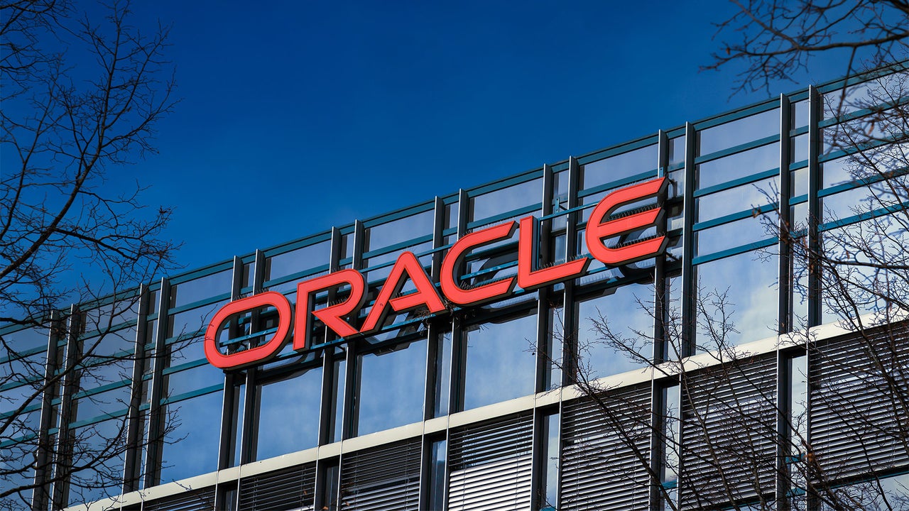 Oracle Stock Drops 10% on Cloud Miss and $40 Billion Data Center Plans: What It Means for the AI Bubble Debate
