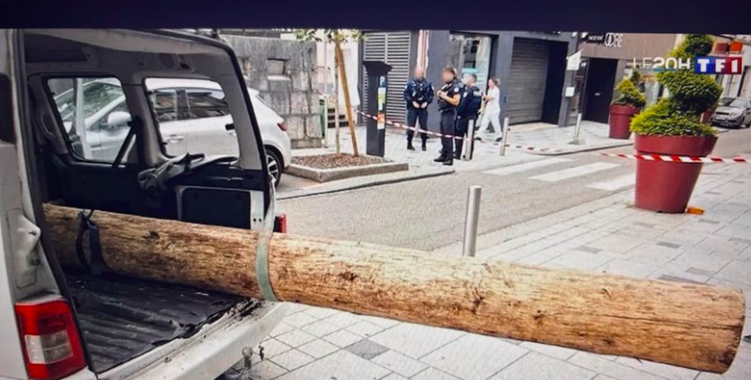Braquage à la voiture-bélier à Oyonnax : un tronc d'arbre dans le coffre pour dévaliser une bijouterie