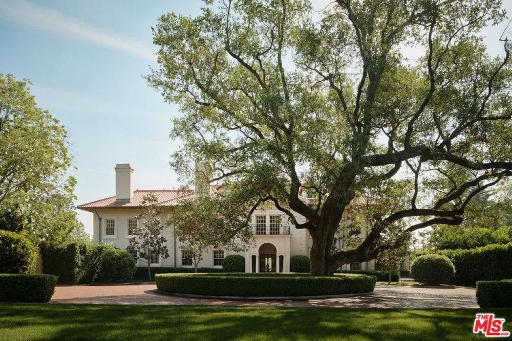 'Irreplaceable' 2,000-Acre Napa Valley Ranch With 4 Homes and a Vineyard Lists for $100 Million