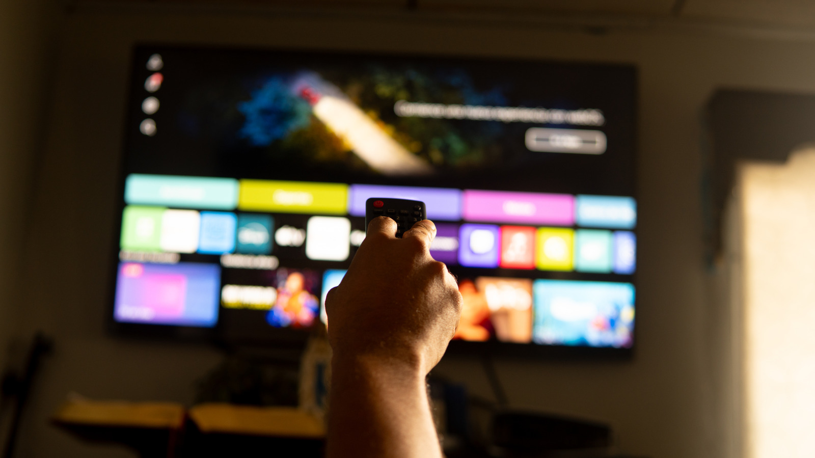 Here's Why Restarting Your TV Before Movie Night Is Always A Good Idea