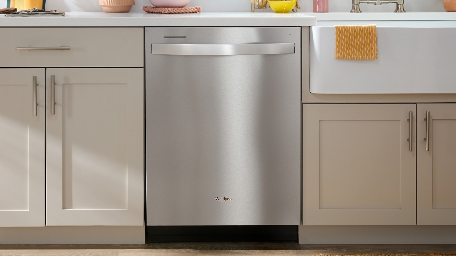 5 Common Problems With Whirlpool Dishwashers (And How to Fix Them)