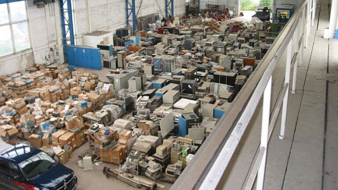 Computer History Museum Recalls 'Astonishing' Retro Haul From Abandoned German Warehouse