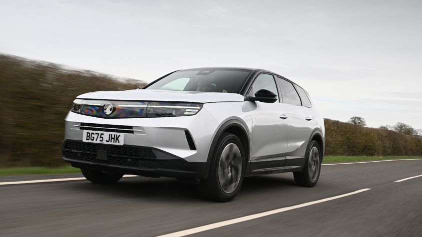 Vauxhall Grandland Review: The Family SUV Reimagined With Hybrid and Electric Power