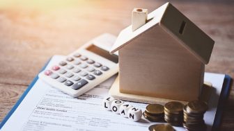 Borrowers Bet on Future Rate Cuts by Choosing Shorter Mortgage Fixes
