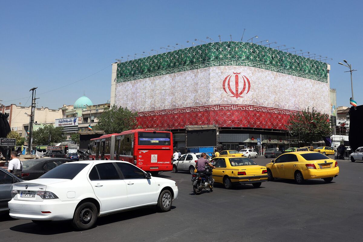 Stocks Rally, Oil Declines on Iran Peace Deal: Markets Wrap