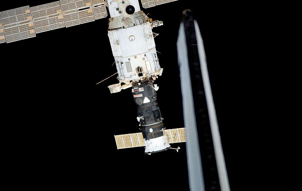 Russia Finally Fixes Long-Standing Cracks in the International Space Station