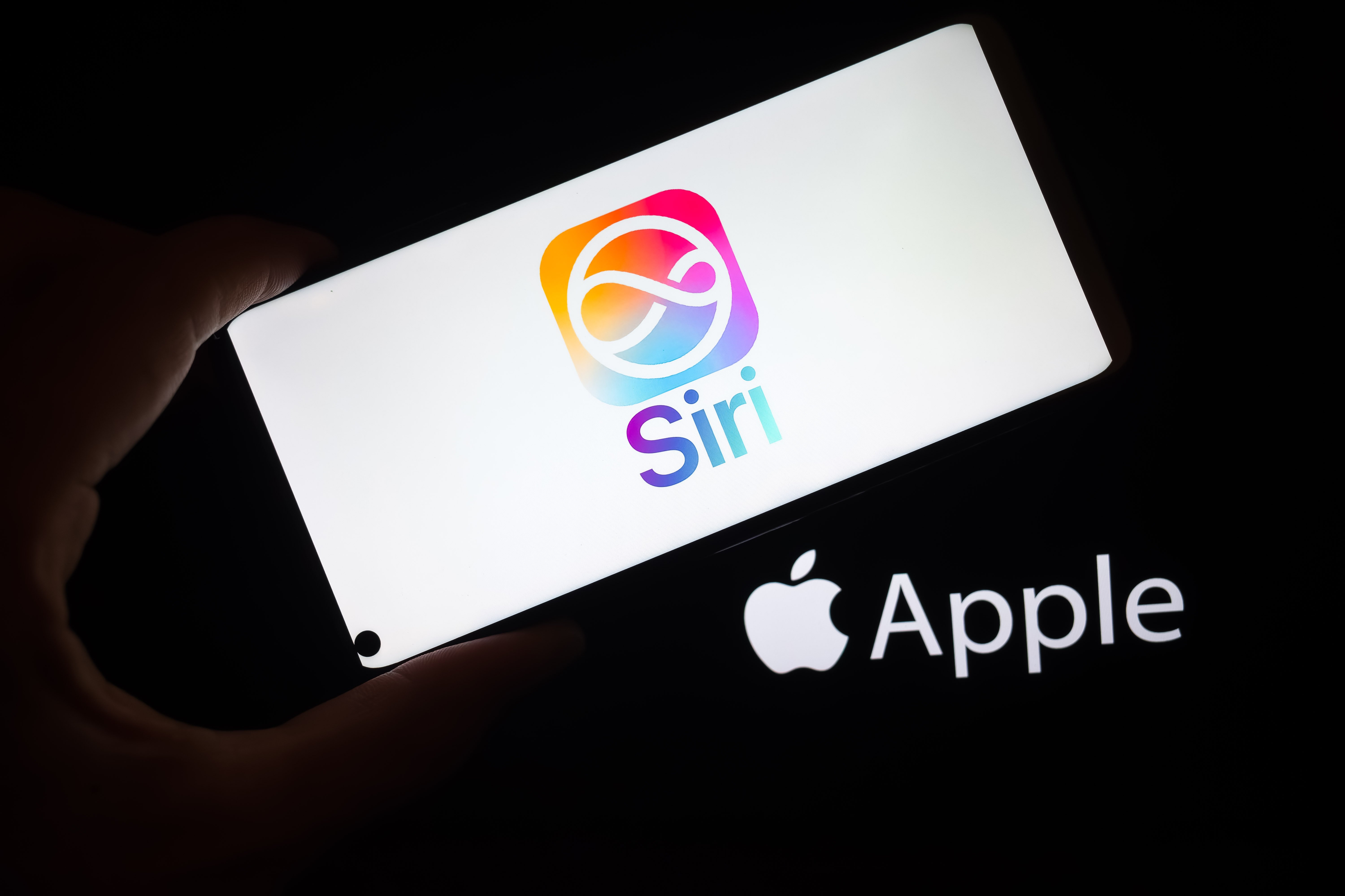 Siri AI Is Not Your Companion: Apple's Craig Federighi Explains the Design Philosophy