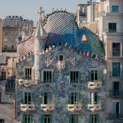 House of Bones: Why Gaudí's Casa Batlló Proves His Style Is Almost Impossible to Imitate