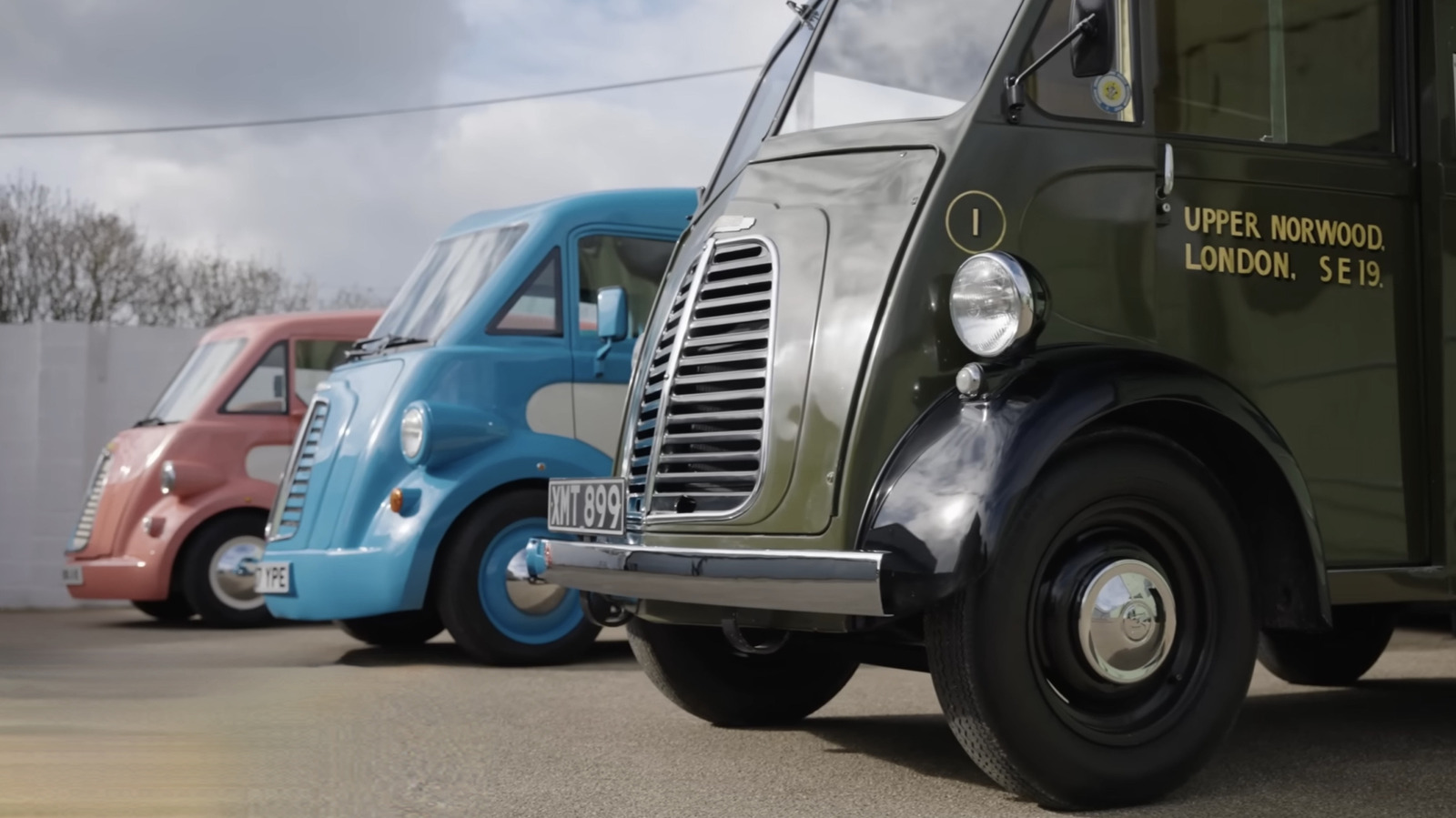 This New Van Is Going Very Old-School With Its Design — Back To The '40s