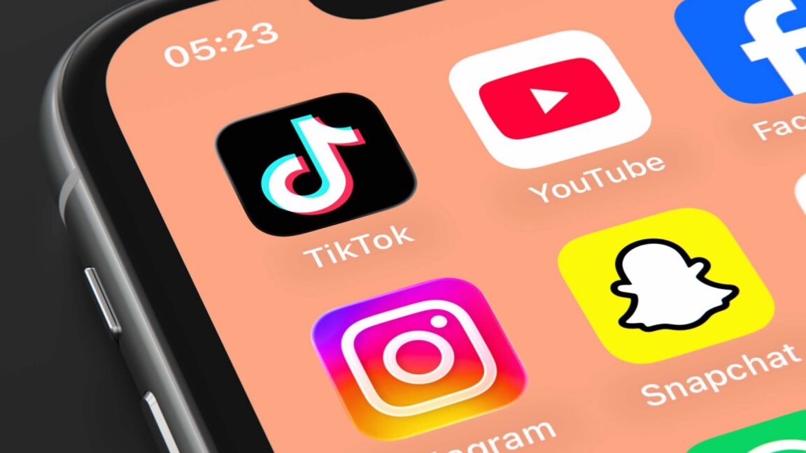 UK to Ban Social Media for Kids Under 16: What Parents Need to Know About the 2027 Rules