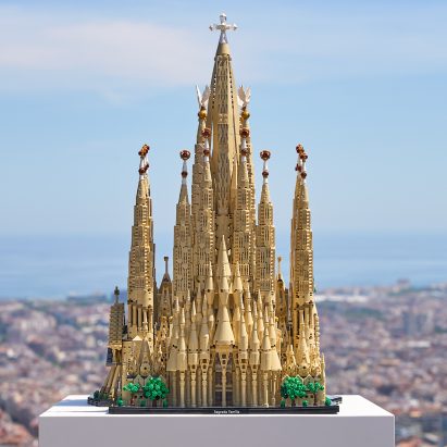 Lego Reveals Stunning Sagrada Familia Set to Celebrate Gaudí Centenary