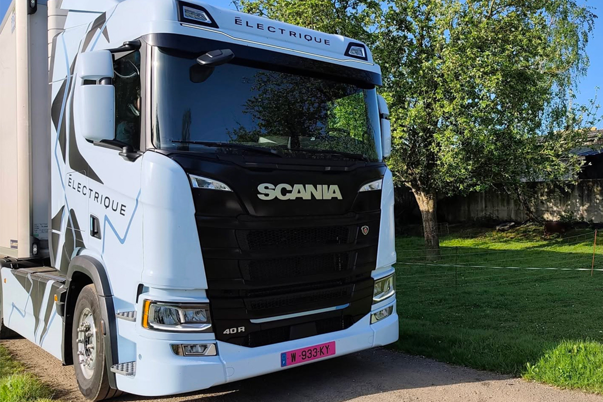 Camion électrique Scania : un transporteur de produits frais témoigne après 3 jours de test en conditions réelles