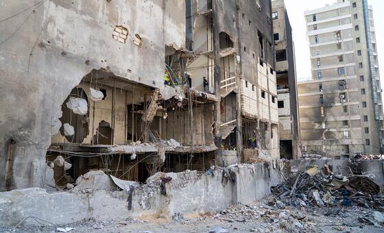 Lebanon Crisis: Families Flee Beirut as Israel Threatens Renewed Strikes on Hezbollah