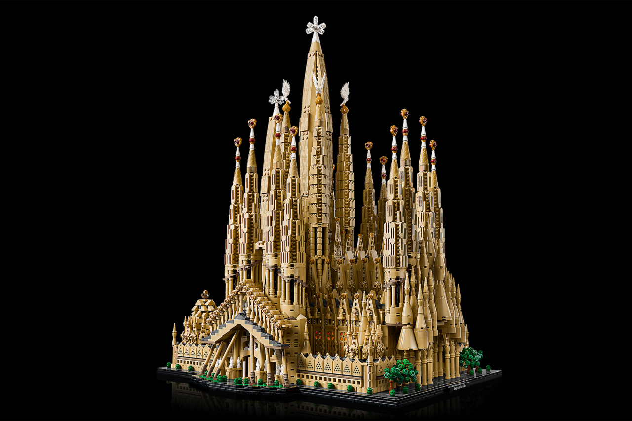 Lego Announces Largest Set Ever: A 12,060-Piece Sagrada Família Replica