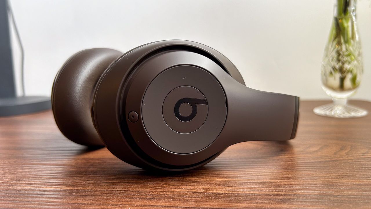 Apple's Secret Beats Headphones Keep Appearing in Public — And the Clues Are Piling Up