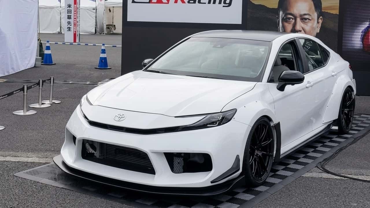 Nada de híbrido: este Toyota tiene dos motores, siete cilindros y 700 CV