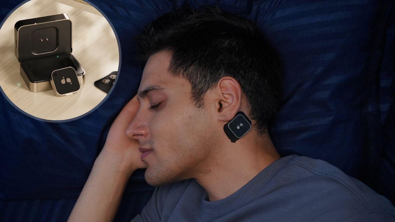 DUSQ's New Wearable Sleep Tracker Detects 3 a.m. Wake-Ups and Returns You to Deep Sleep
