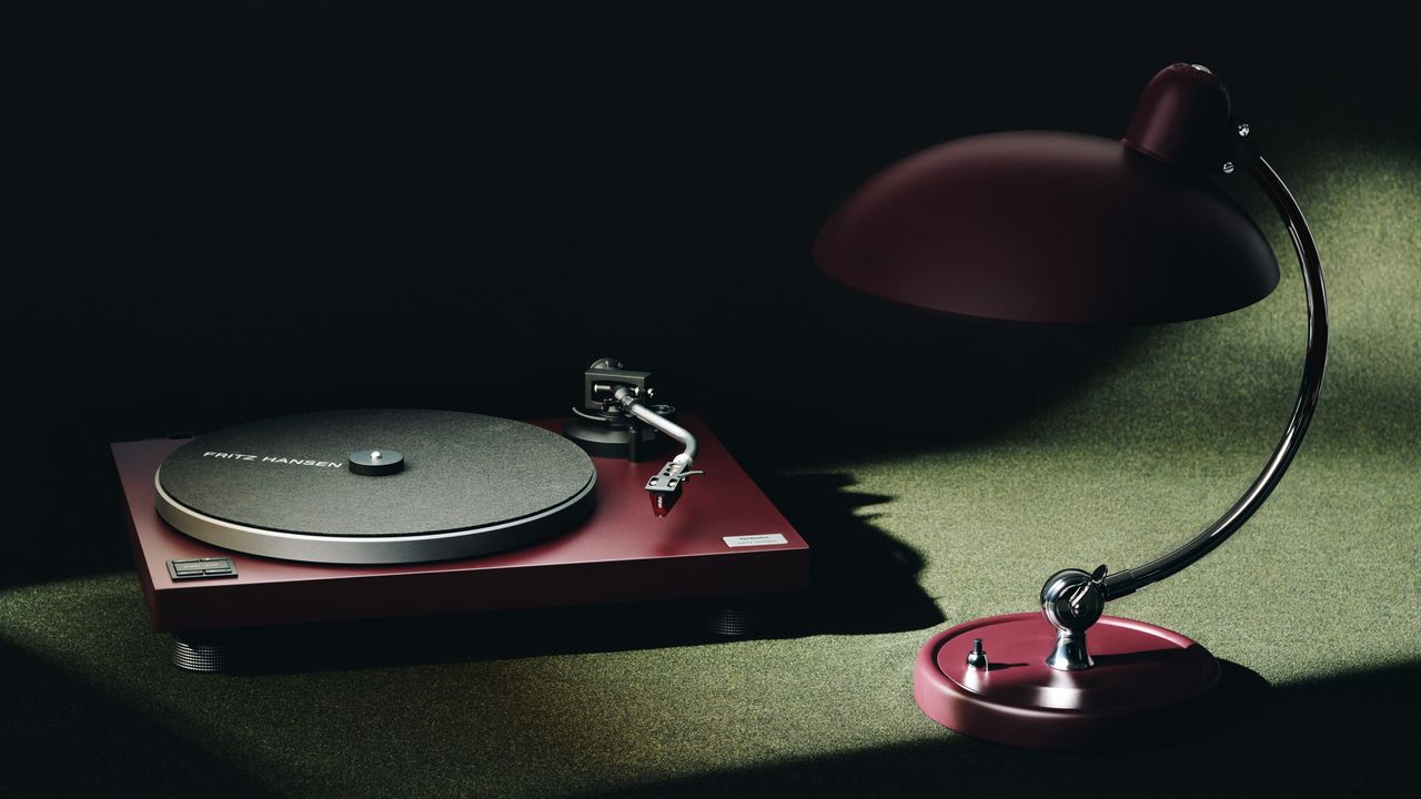 Technics' New Turntable Makes Spinning Vinyl More Fun Than Ever — And It Comes With a Matching Lamp