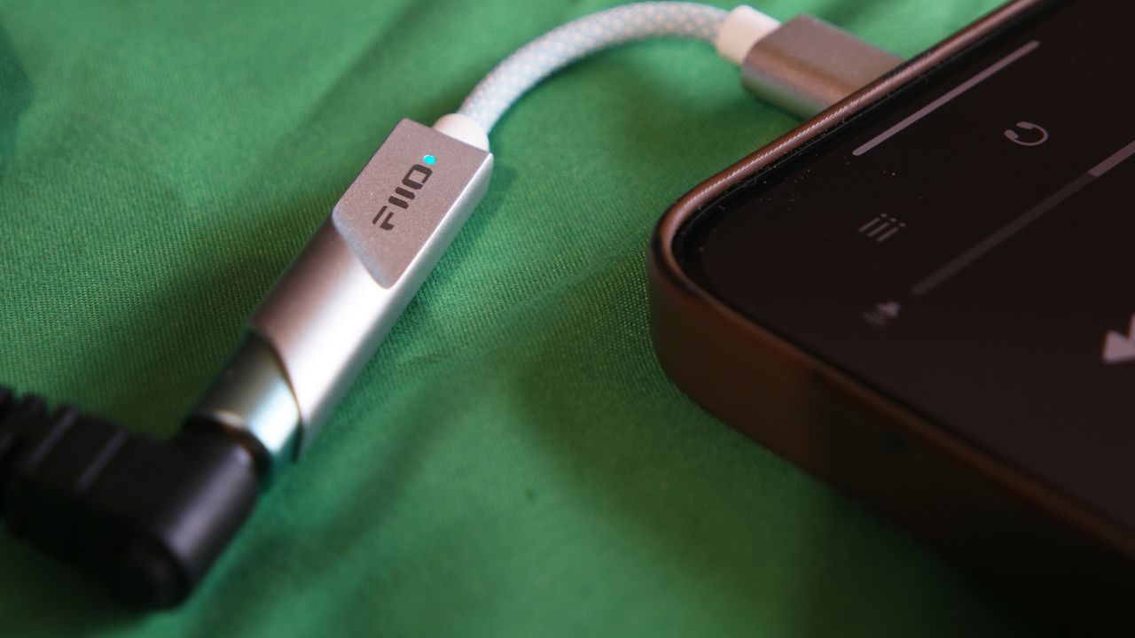 Les objets oubliés dans les Uber qui font halluciner : prothèse de jambe, barbecue, Xbox...