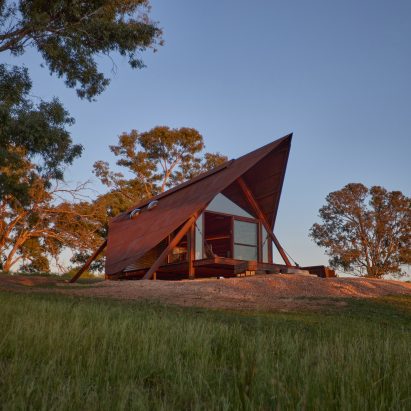 Casey Brown Architecture Pitches Corten 'Tents' in Australia