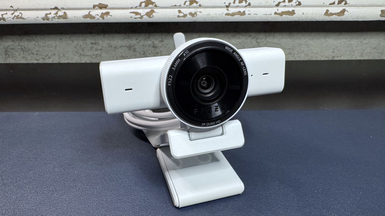Razer Kiyo V2 X Review: Auto-Focus for Life