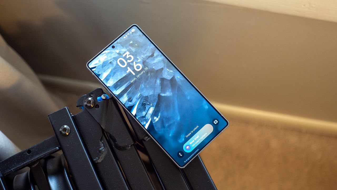 Bugatti y C SEED lanzan la Smart TV N1: el lujo del Tourbillon llega a tu salón