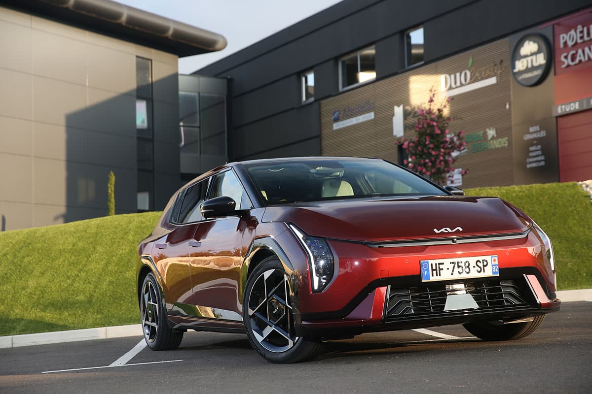 Promo Kia EV4 : jusqu'à 11 600 € d'aides à l'achat pour la nouvelle compacte électrique !